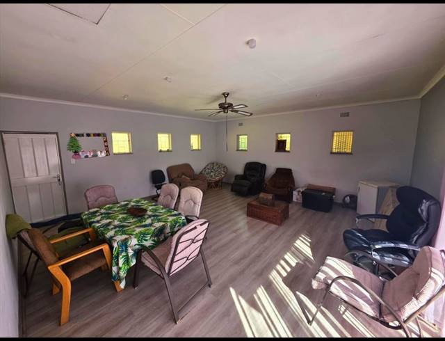 3 BEDROOM FREEHOLD FOR SALE IN NORKEM PARK
